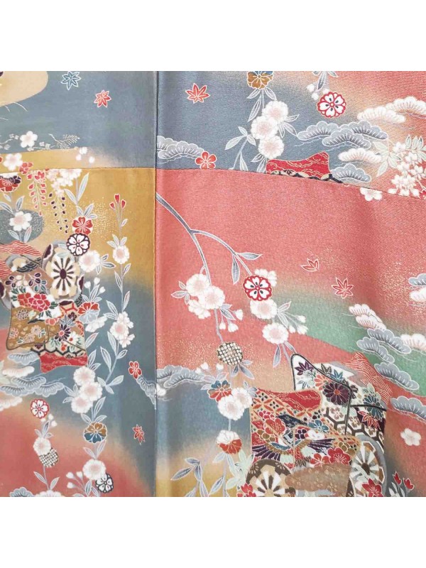 Komon kimono con carri e fiori bianchi